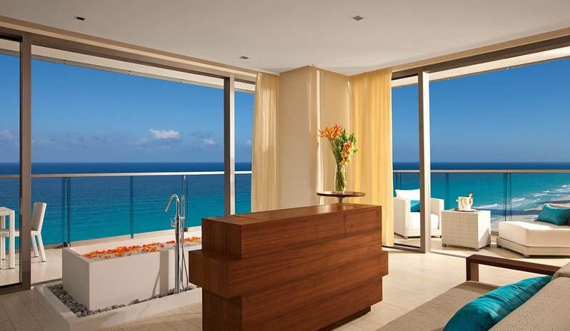 Secrets The Vine-Honeymoon Suite Ocean Front 2_5985